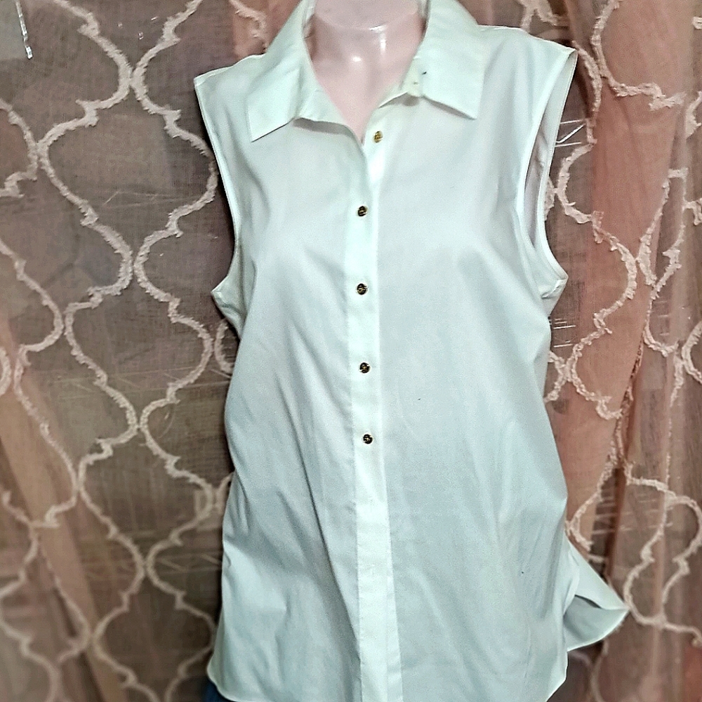 Calvin Klien XL White Sleeveless Shirt